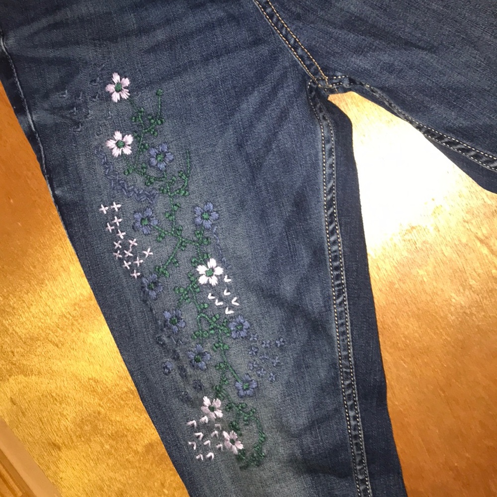 Hollister floral Embroidered Jeans
